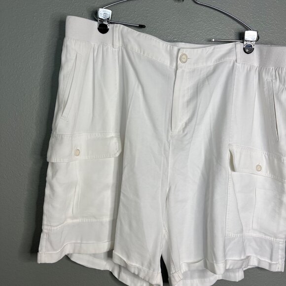 NWOT Soft Surroundings Women's Flowy Cargo Shorts White Breathable Light Plus 3X - Picture 3 of 9